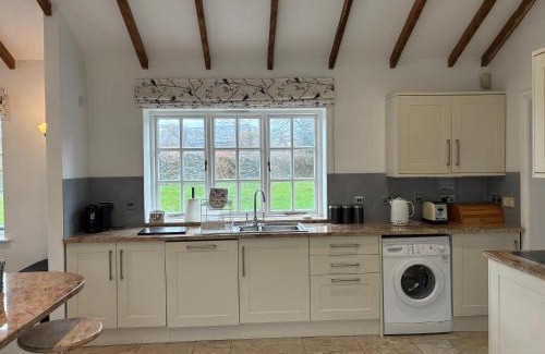 Pudleston House | Courtyard Cottage at Pudleston Court