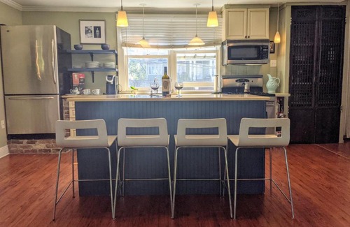 Broadmoor House | Courtyard Hideaway