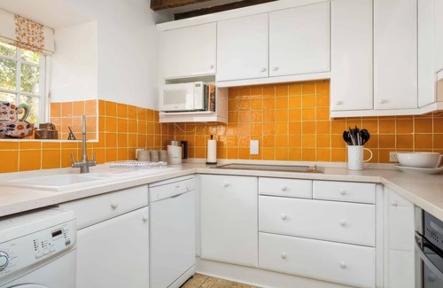 Blockley Cottage | COURTYARD HOUSE, family friendly, with open fire in Blockley