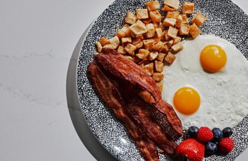 Ville-Marie Hotel | Courtyard par Marriott Montréal Centre-ville