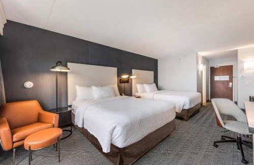 Mount Arlington Hotel | Courtyard Rockaway-Mount Arlington