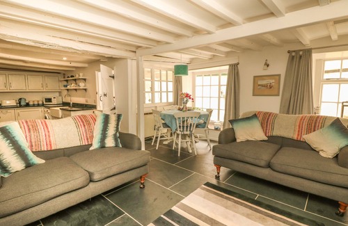 Cawsand Cottage | Cousham Cottage