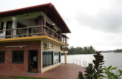 Kudal Villa | Cove - A Lake Cottage