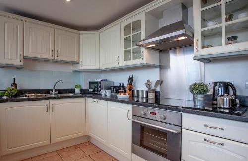 Porthcurno Apartment | Cove View Apartment