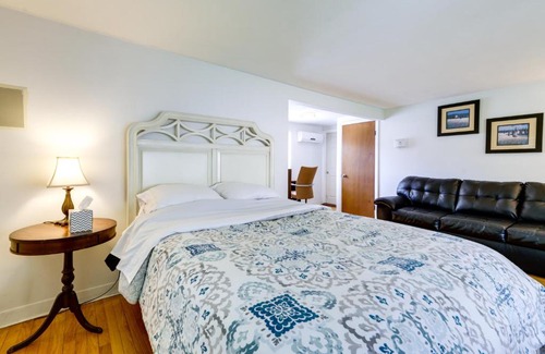 Coventry Lake Apartment | Coventry Lake Getaway with Yard Near UConn!