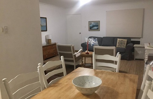 Hat Head House | *Covered outdoor Area* New Bathroom*Linen not included* Direct Creek access*