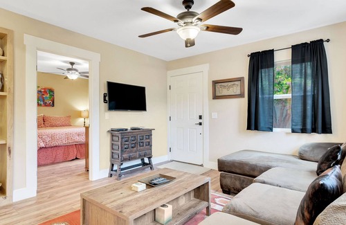 Paso Robles Cottage | COWBOY CORRAL-The Westside Cottages 2 Bed/2 Bath