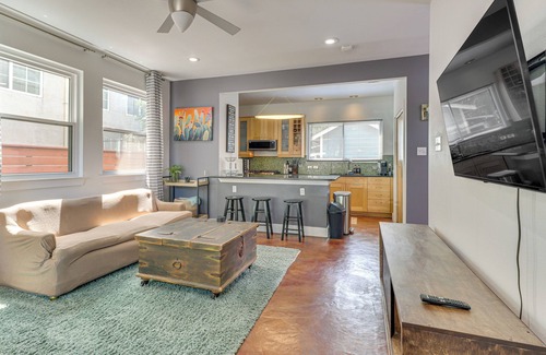 East Cesar Chavez House | Cowboy Pool & Balcony: Home 1 Mi to Dtwn Austin!