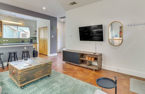 East Cesar Chavez House | Cowboy Pool & Balcony: Home 1 Mi to Dtwn Austin!