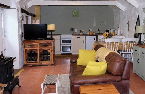 Helston Cottage | Cowshed Cottage - UK42668