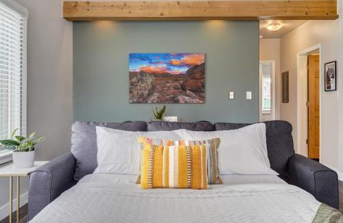 Buena Vista House | Coyote Condo - Pet-Friendly Downtown Mountain View