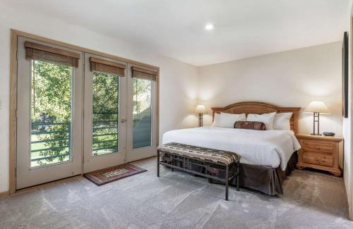 Eagle-Vail House | Coyote Den