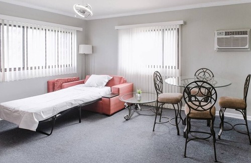 Riverview Apartment | Cozy Private 2 Bedroom with Bath | Free parking