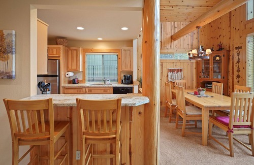 Redmond House | Coziest of Cabins, Wildlife Views, Fireplace