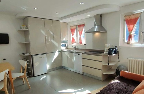 Cauterets Apartment | Cozy 1-Bed Apt in Cauterets | Near Thermal & Ski Lift | Free WiFi