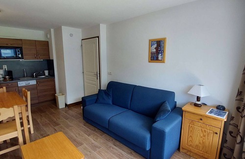 Hauteluce Apartment | Cozy 1-Bed Apt in Hauteluce, Sleeps 4, Parking, Pool, Fitness, Near Lifts & Shops