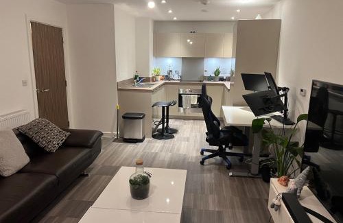 West Thurrock Apartment | Cozy 1 Bedroom Apartment Retreat