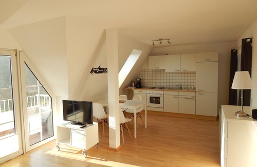 Harrislee Apartment | Cozy 1 bedroom apartment with water views