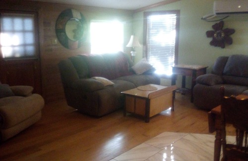 Florence Apartment | Cozy 1-bedroom apartment with a view of the Tennessee River in Florence
