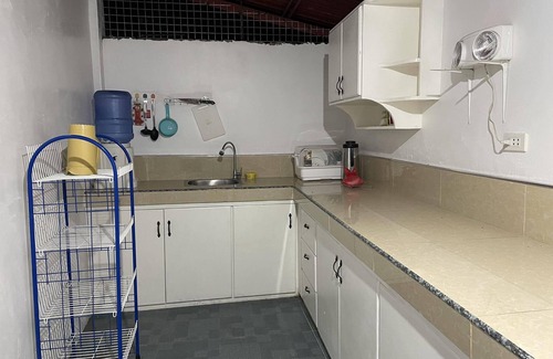 Zamboanguita Apartment | Cozy 1-bedroom apartment with WiFi, AC in tranquil Dauin