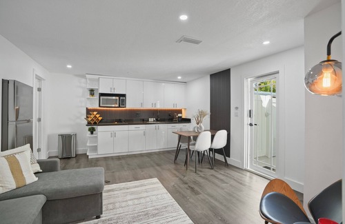 Tamiami Apartment | Cozy 1-bedroom apartment in Prima location Miami up to 4 guests