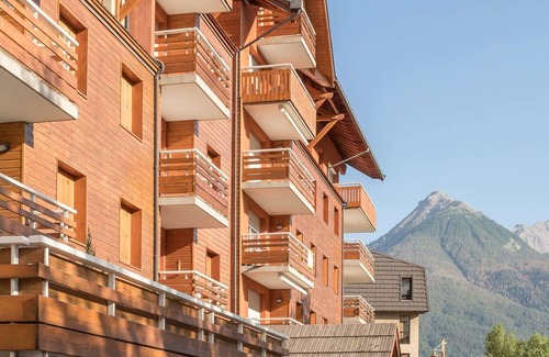 Briancon Apartment | Cozy 1-bedroom apt with balcony near cable car in Briançon
