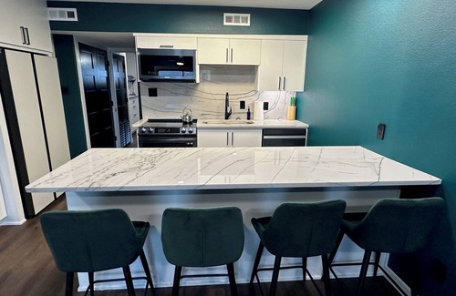 Port Arthur Condo | Cozy 1-Bedroom Condo Penthouse in welcoming Port Arthur