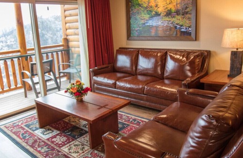 Gatlinburg Resort | Cozy 1-Bedroom Deluxe King Bed Villa: Westgate Smoky Mountain Resort Gatlinburg