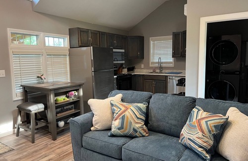 West Marion House | Cozy 1-bedroom house in charming Marion NC with WiFi, AC, and a covered porch