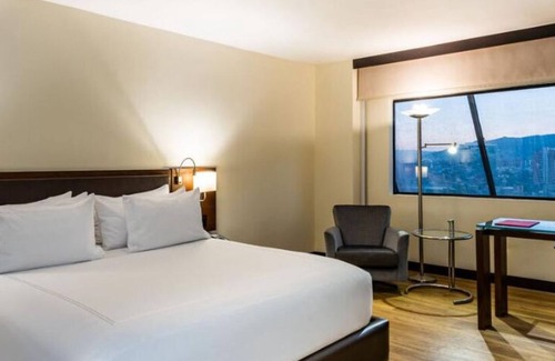 La Gran Via Hotel | Cozy 1-bedroom in charming Bogotá with personnel cook and massager