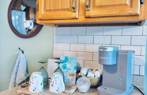 Dartmouth House | Cozy 1 bedroom in Dartmouth close to all amenities