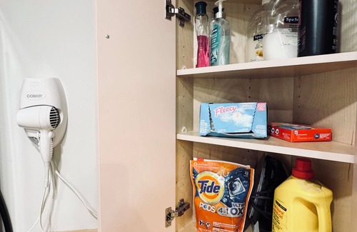 Dartmouth House | Cozy 1 bedroom in Dartmouth close to all amenities