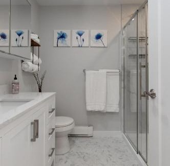 Langford Apartment | Cozy 1-Bedroom Retreat in the Heart of Langford