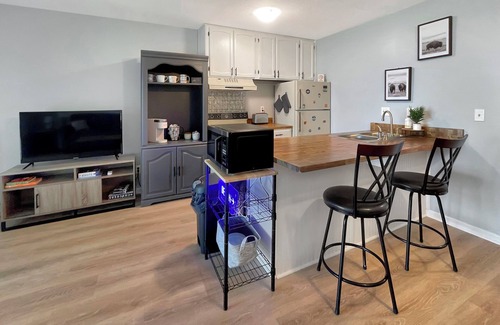 Port Clinton Condo | Cozy 1-bedroom waterfront condo in peaceful Port Clinton