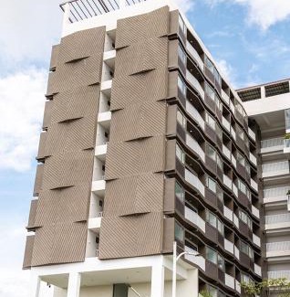 Mandurriao Apartment | Cozy 1 Bedroom with Sunset View in Balcony