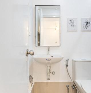 Mandurriao Apartment | Cozy 1 Bedroom with Sunset View in Balcony