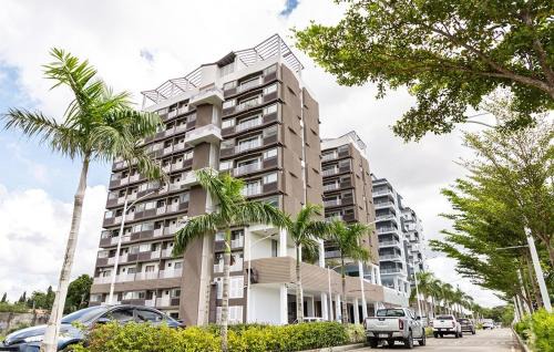 Mandurriao Apartment | Cozy 1 Bedroom with Sunset View in Balcony