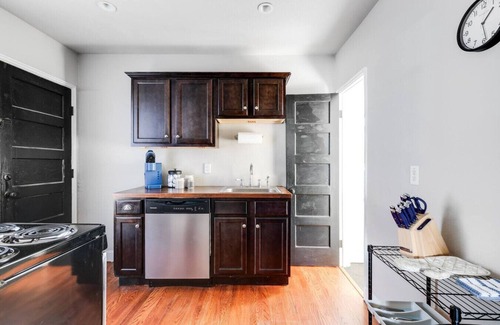 Church Hill Apartment | Cozy 1-BR Apartment in Church Hill Near Libby Park