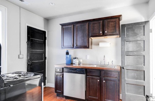 Church Hill Apartment | Cozy 1-BR Apartment in Church Hill Near Libby Park