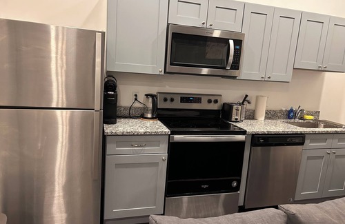 Cultural District Apartment | Cozy 1-BR with WiFi Near PNC Park & Cultural District