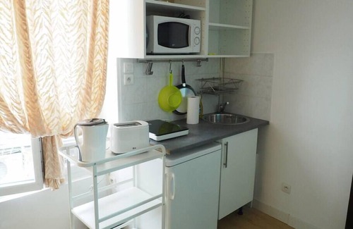 Compiègne Apartment | Cozy 1 Bedroom close to Paris
