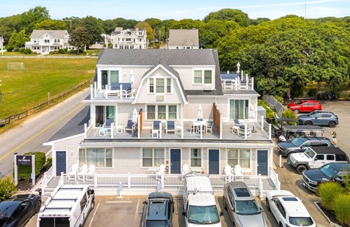 Falmouth Heights Apartment | Cozy 1 Queen Bed Escape Near Beach & Fun