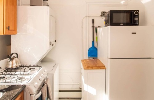 Central Village Apartment | Cozy 1Bed, 1Bath in Brookline, MBTA
