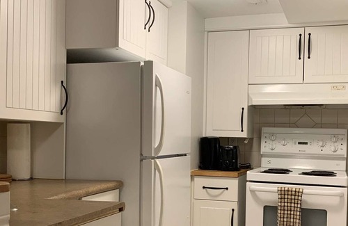 Trinity - Bellwoods Apartment | Cozy 1Bedroom Private Suite