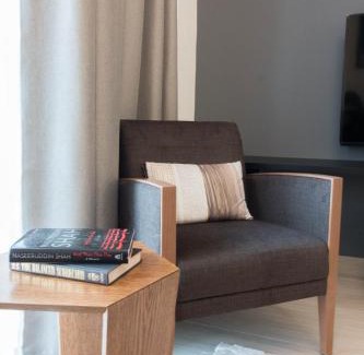 Bur Dubai Apartment | Cozy 1BR Apart With Pool And Gym 10mins Away By drive to DXB Airport