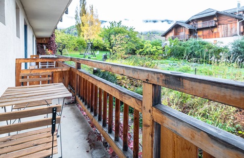 Saint-Chaffrey Apartment | Cozy 1BR Apartment, Balcony, Pool, Close to Serre Chevalier Slopes, Free Wi-Fi & Parking