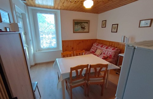 Briancon Apartment | Cozy 1BR Apartment with Private Garden, 300m to Pistes in Briançon