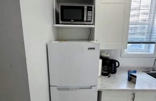 Bowmanville House | Cozy 1Br Basement Apt - New Downtown Bowmanville