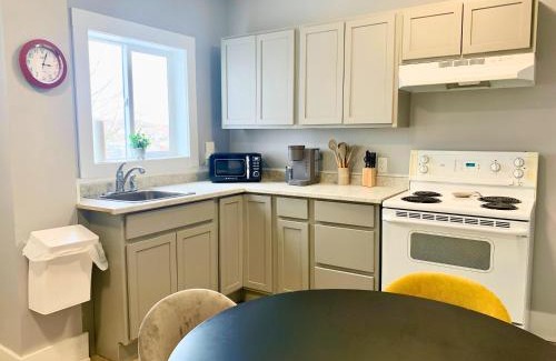 Saint John Apartment | Cozy 1BR by Hospital & Uptown