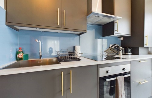 London City Centre Apartment | Cozy 1BR Flat Walk from London Fields Sleeps 2| Pass the Keys